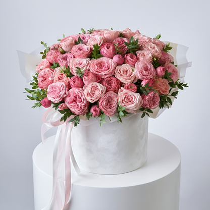 Blush Velvet Premium Garden Rose Box