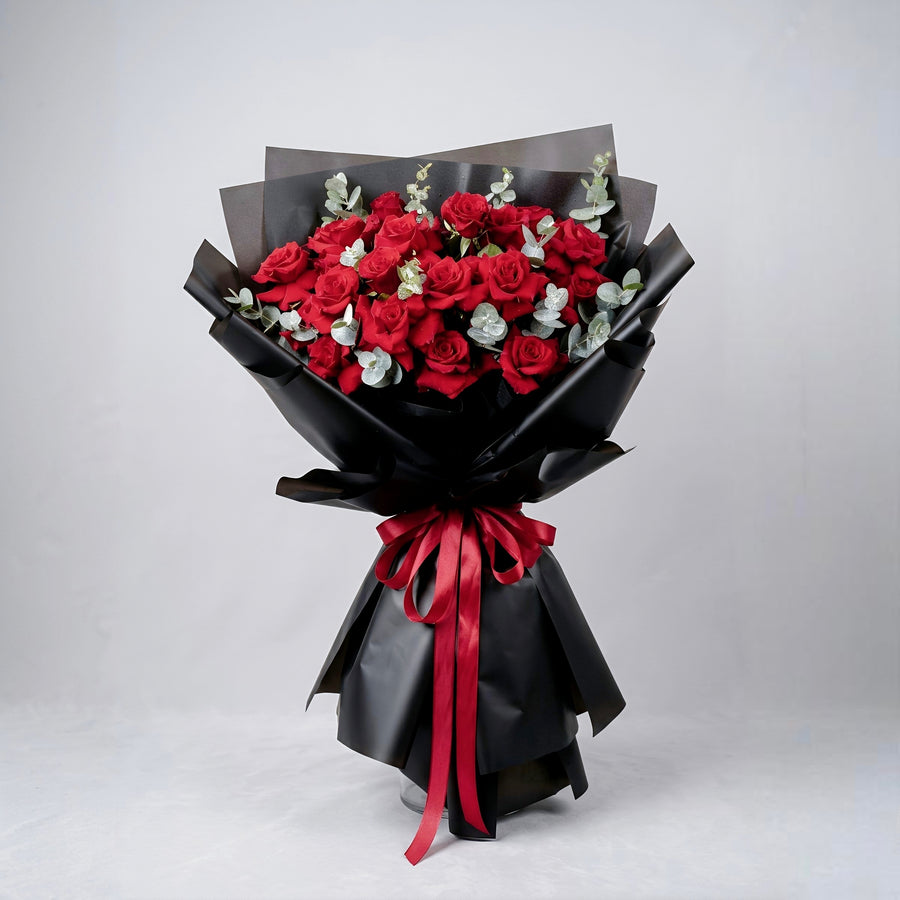 Midnight Rose Luxury Bouquet